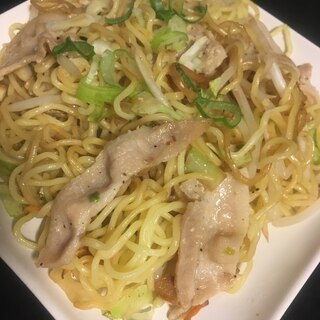 ねぎ塩カルビのキャベツ焼きそば